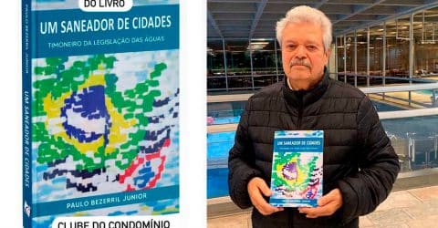 Associado segurando o livro semeador de cidades